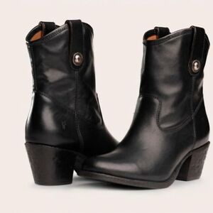 FRYE Black Leather Ankle Booties